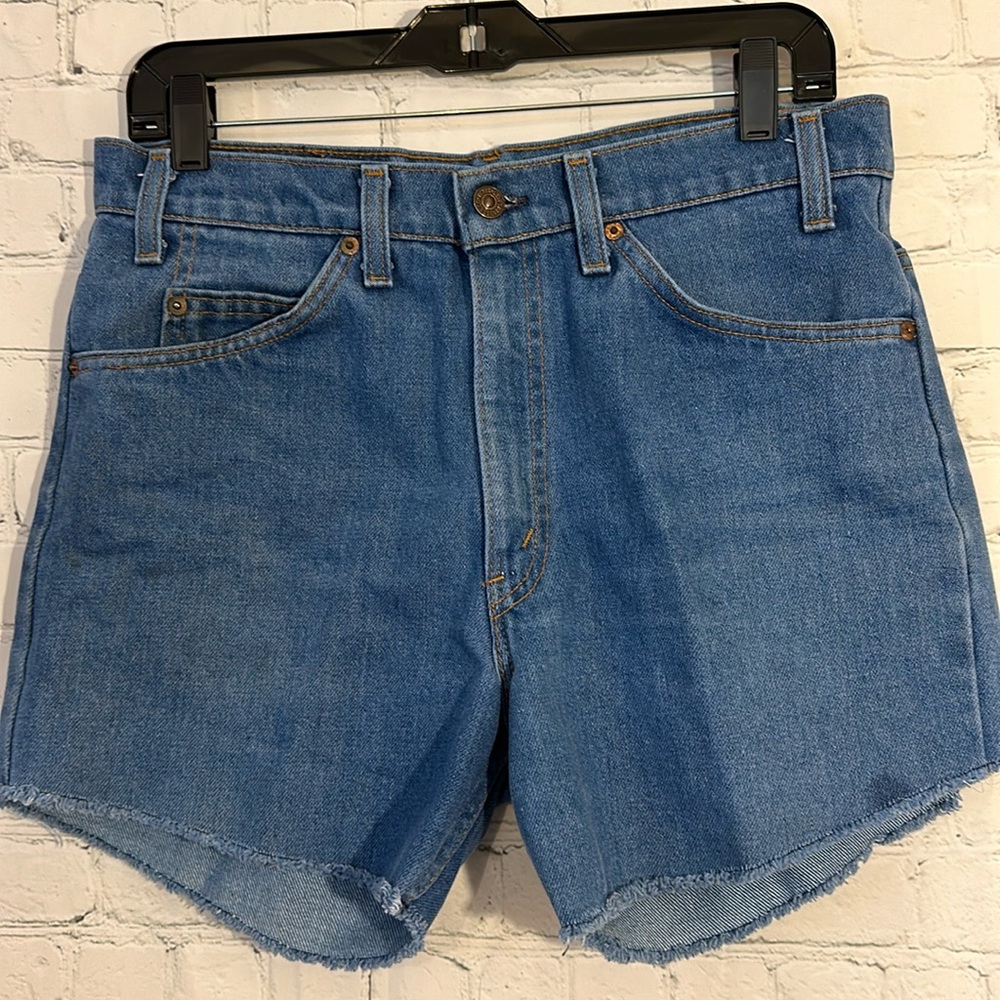 Levi’s fringe Jean shorts 33 waist